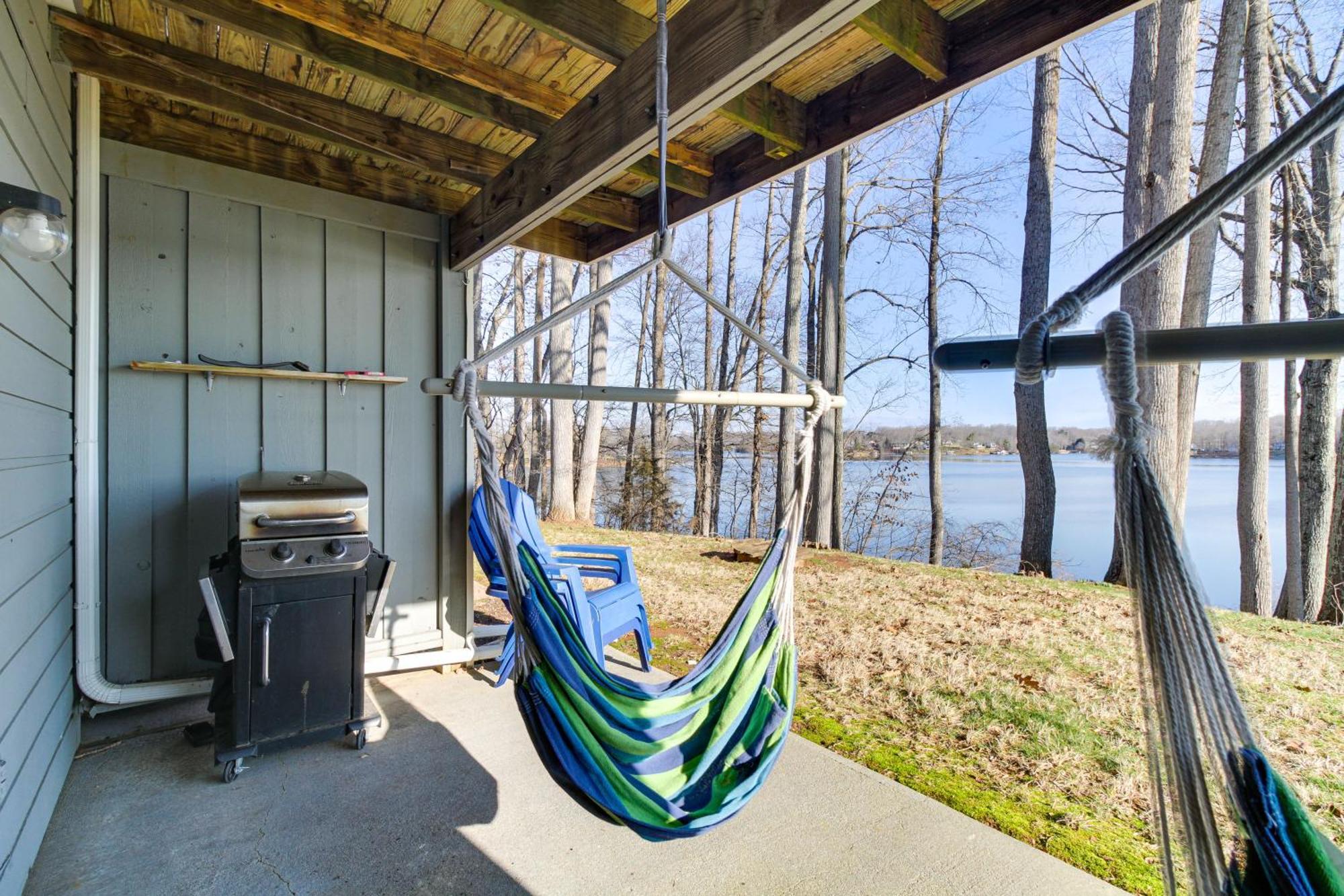 Lakefront Moneta Home With Community Boat Dock! Exterior photo